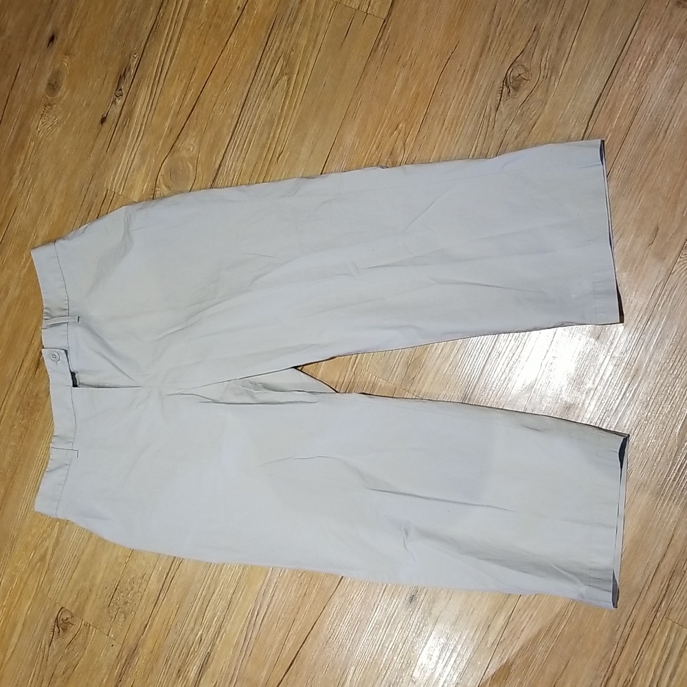 Lands' End khaki capris